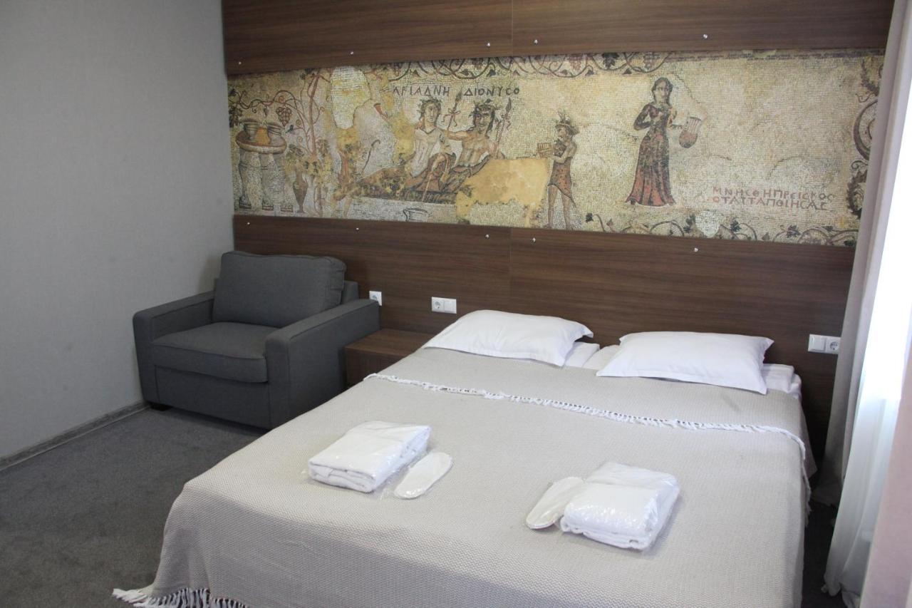 Hotel History • Სასტუმრო Ისტორია ซิคนาคี ภายนอก รูปภาพ